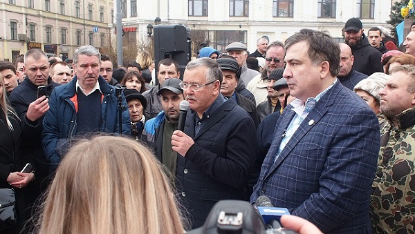 Саакашвили обвинил Гриценко в отказе возглавить «Самооборону» Майдана в декабре 2013 года? ВИДЕО