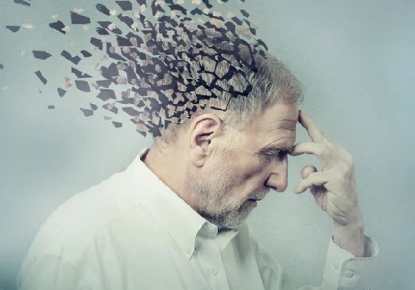 Болезнь Альцгеймера: 9 советов, как избежать деменции