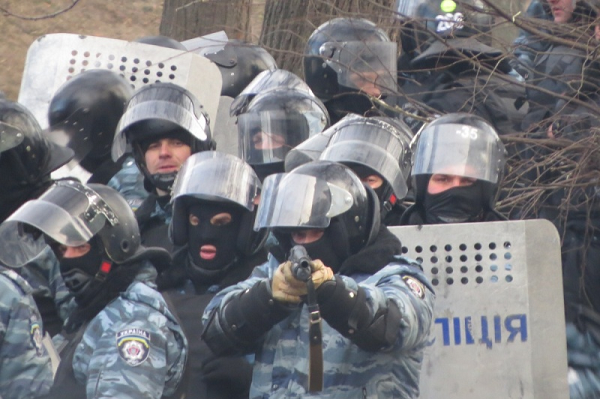 Бутусов: майдановцы открыли огонь на поражение правомерно — в ответ на преступления «беркута»