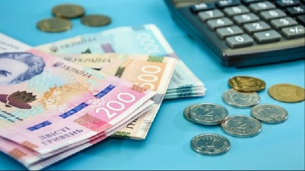 "Деньги заканчиваются" - что значат заявления Минфина Украины об урезании соцвыплат и повышении налогов