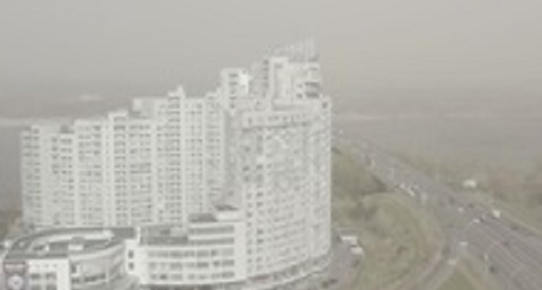 Дым из Чернобыля и пылевая буря. Чем накрыло Киев