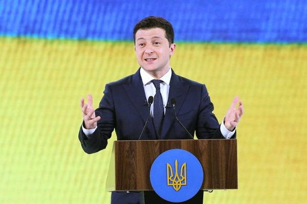 Донбасские «векселя»: чем обернутся для Украины обещания Зеленского. Что могло остаться за кадром?