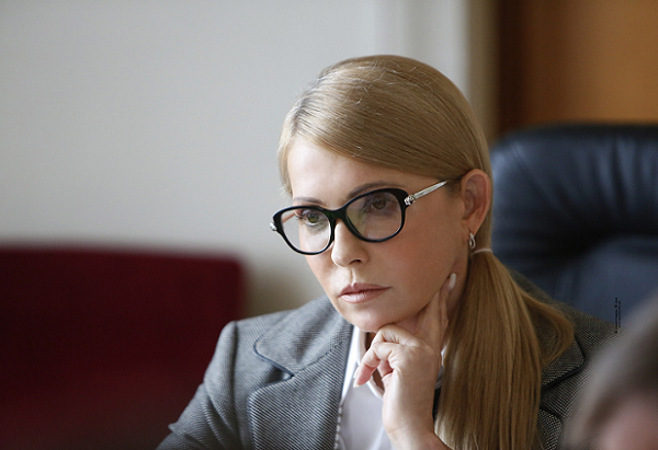 Эксперты назвали альтернативу кабальной тарифной политике. Это — замена Порошенко на Тимошенко