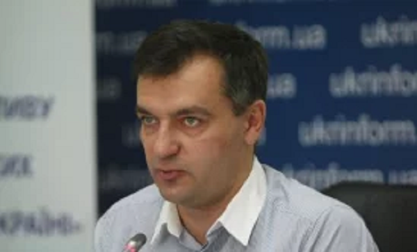 Журналист Дмитрий Гнап вслед за Садовым заявил о готовности снять свою кандидатуру в пользу Гриценко