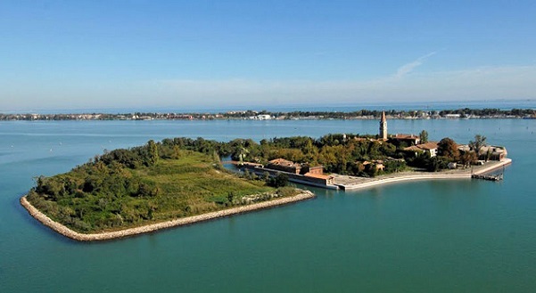 Жуткий остров Повелья всего в двух милях от Венеции