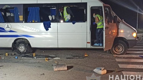 Харьковский апелляционный суд оставил под стражей 9 националистов, атаковавших автобус под Люботином