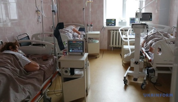 Хроника коронавирусной пандемии: Украина и мир стремительно ускоряются. Данные на 8 апреля 2021