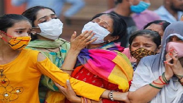 Бабы еще нарожают: индийские власти проигнорировали предупреждения об опасной мутации коронавируса...
