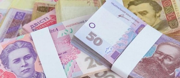Каждый украинец в 2020 году заплатил по 3 тысячи гривен за обслуживание госдолга, – Счетная палата Украины