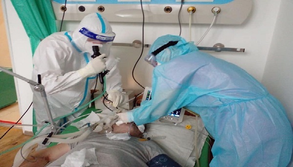 «Крайне тяжелые могут не получить помощь» — Юрий Яцына, главврач больницы на Закарпатье заявил о «медицинской сортировке» больных с COVID-19