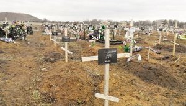 Кремль еще не понимает, как отреагируют в России на бесконечный поток гробов из Украины, -  министр Кулеба