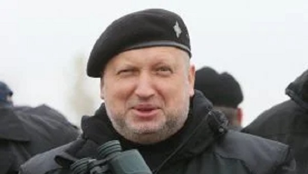 Если Турчинов давал приказ отступить, то он виновен в сдаче Крыма и должен ответить за это преступление