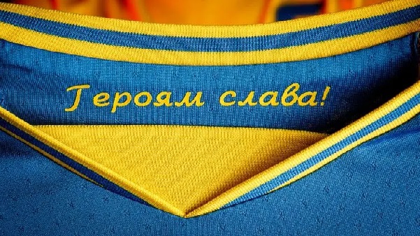 Павелко заявляет, что смог достичь с УЕФА компромисса по фразе "Героям слава!" на форме украинской сборной