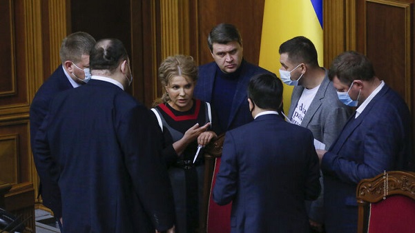Пируэты офиса Зеленского с Юлией Тимошенко. Будет ли в Раде новая коалиция, а в стране новый(старый) премьер