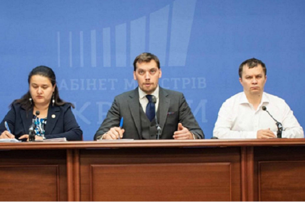 После фейковой отставки премьера Гончарука, точно полетят головы нескольких министров: фамилии
