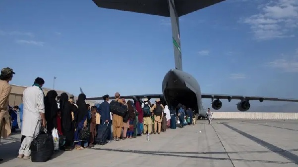 Президент Байден заявил, что уход США из Афганистана завершает эру попыток переустроить другие страны