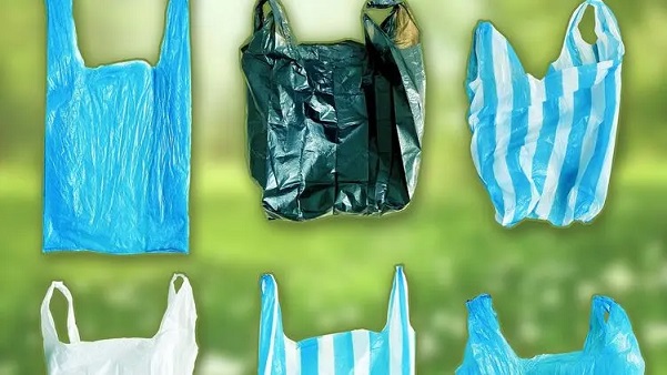 Рада запретила использование пластиковых пакетов. Штрафы за их распространение будут достигать 8 500 грн.