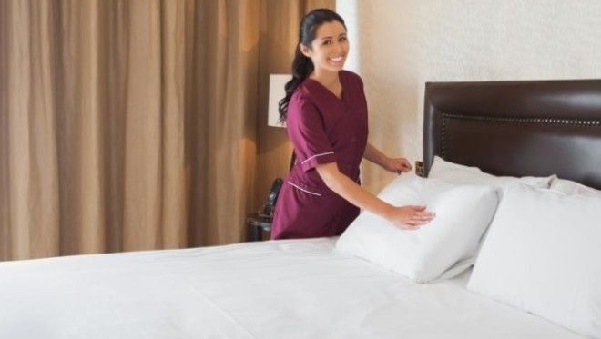 Секреты мирового гостиничного сервиса: истинная причина, почему в отелях только белая постель