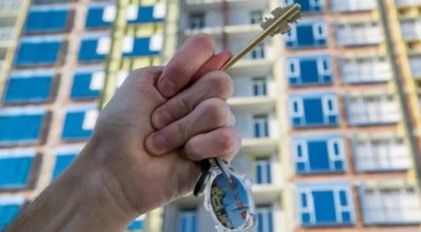 Штрафы для хозяев и квартира в подарок. Как в Украине обманывают с недвижимостью. Семь главных схем