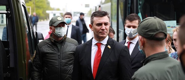 Скандальный «слуга» Тищенко приехал на Закарпатье - наладить контроль потоков с таможни в карманы власти