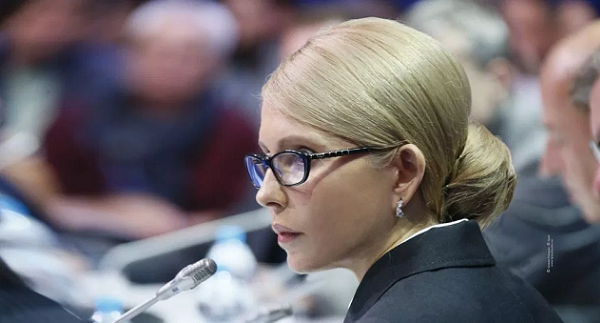 СРОЧНОЕ ОБРАЩЕНИЕ Тимошенко к Зеленскому: «Господин Президент, Порошенко — это страшная угроза. Он должен сидеть в тюрьме». ВИДЕО