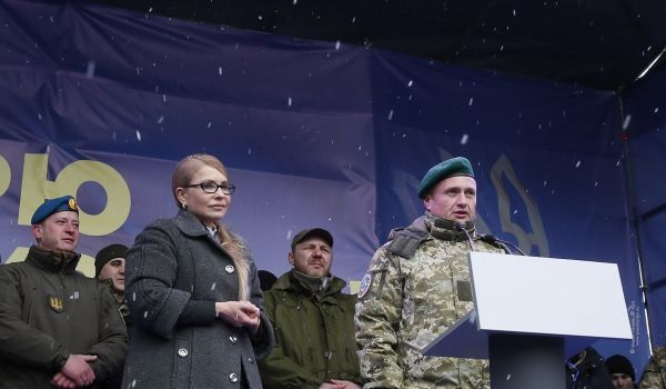 Тимошенко тронута словами военных «Вы — наш президент и главнокомандующий». ВИДЕО