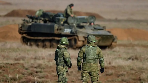 "Цели достигнуты полностью". Россия объявила об отводе войск от границ Украины с завтрашнего дня