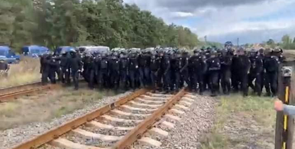 Як олігархічні нелюди-вибл@дкі готові ризикувати ядерною беспекою українців заради своєї наживи!