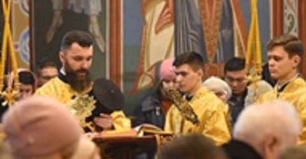 В храмах Киева отменили массовые богослужения