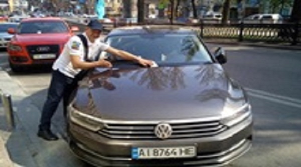 В Киеве резко поднимут плату за парковку