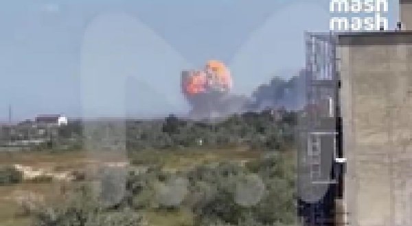 В Крыму взрывы - уничтожен важный военный аэродром