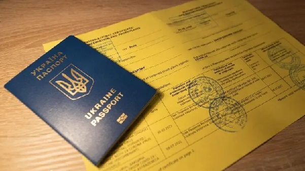 В МОЗ рассказали, что делать украинцам с поддельными ковид-сертификатами, которые уже захотели привиться
