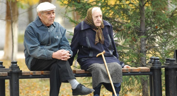 В Украине 10 работающих содержат 11 пенсионеров