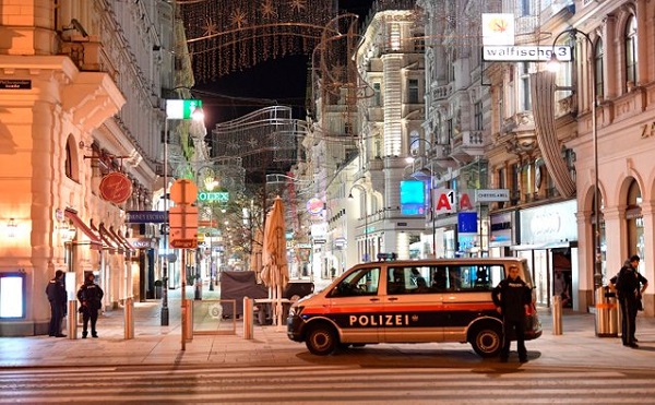 Вена в страхе: о брутальной атаке террористов в Австрии