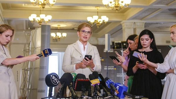 Юлия Тимошенко потребовала немедленно отменить 50% фашистско-геноцидное повышение цены на газ. Видео