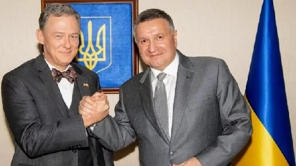 За отставкой Авакова последуют измена президента Зеленского и новый Майдан — экс-нардеп Игорь Луценко