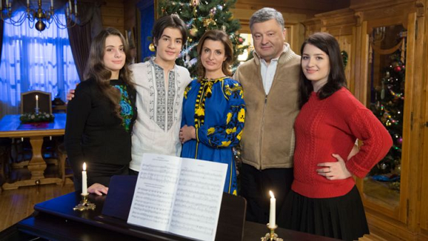 Зачем украинские власти клонировали Рождество и как на это отреагировало население Украины