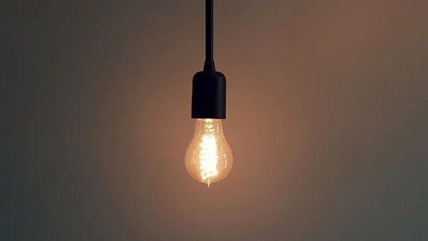 Зеленский поручил правительству до 31 декабря 2021 г. разработать план повышения тарифов на электроэнергию